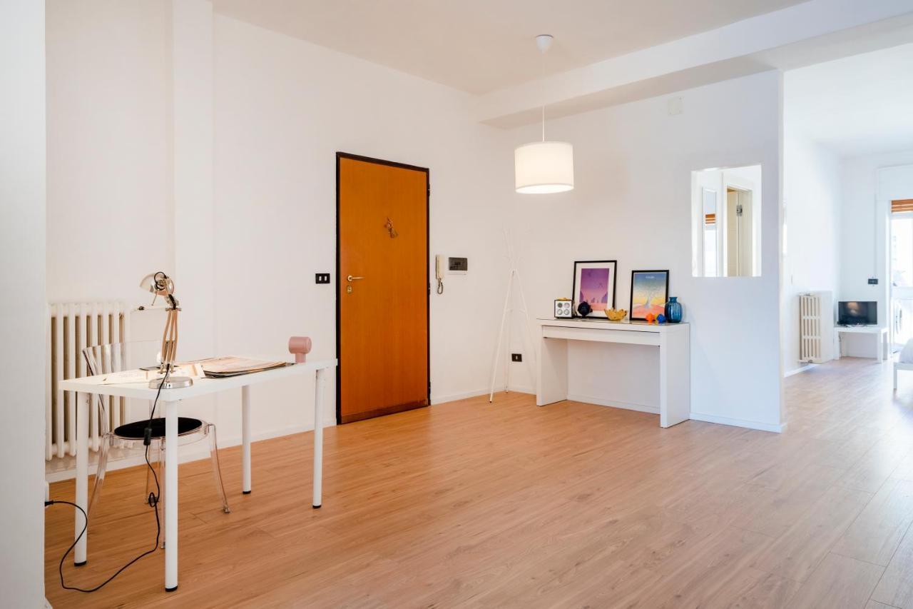 & Elegant Loft - With Balcony Apartament *